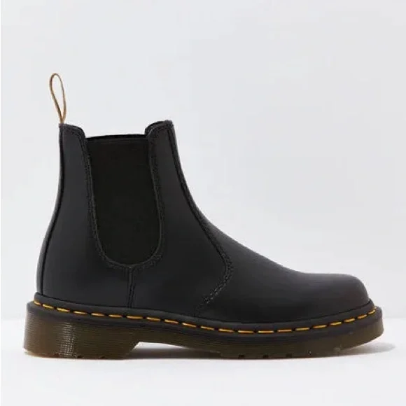 NWT Dr. Martens 2976 Chelsea Vegan Boots - Picture 3 of 8